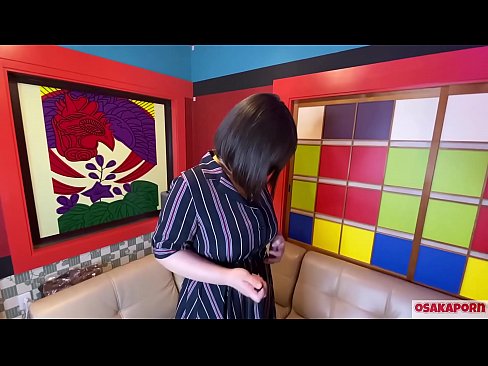 ❤️ Una maca japonesa de grans tetes es masturba amb joguines sexuals i té un orgasme. Ella parla en una entrevista de la seva putada experiència. Tetes enormes i cony pelut gemegant fort. Osakaporn ☑ Porno de qualitat al ca.porno-negrov.ru ☑